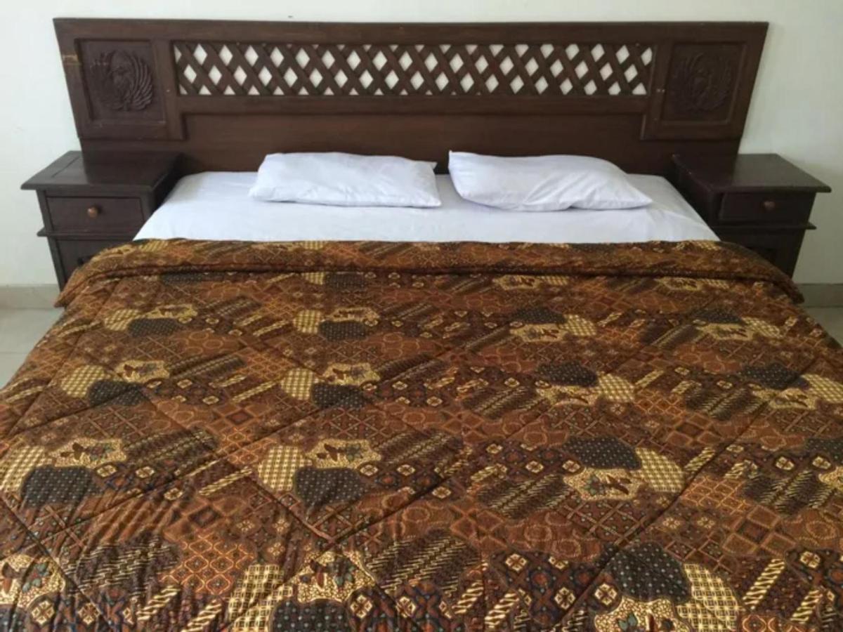 Hotel Laweyan Solo Экстерьер фото