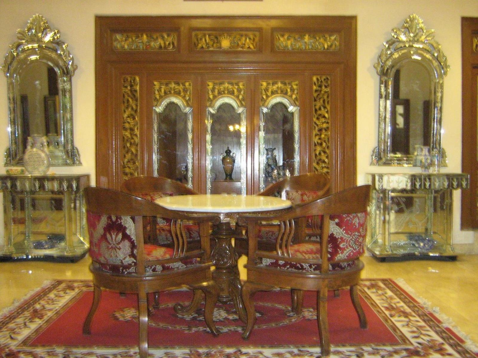 Hotel Laweyan Solo Экстерьер фото